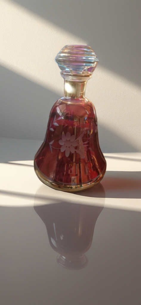 Carafe en cristal de Bohême rouge gravée à la main + 2 verres assortis